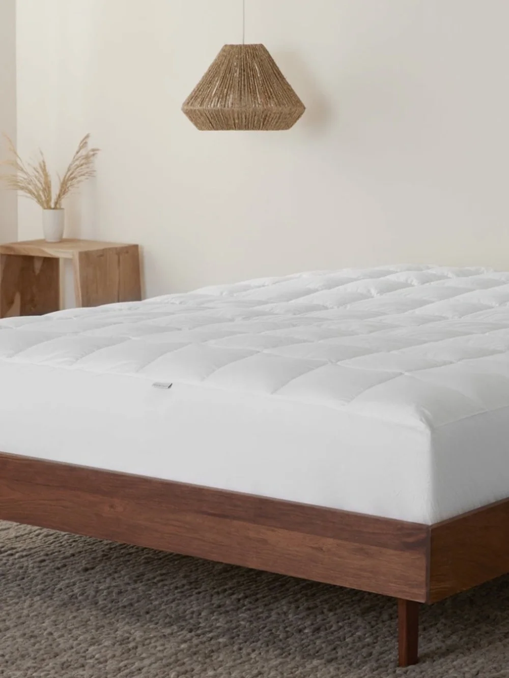 LIKE NEW Parachute Down Alternative Mattress Pad